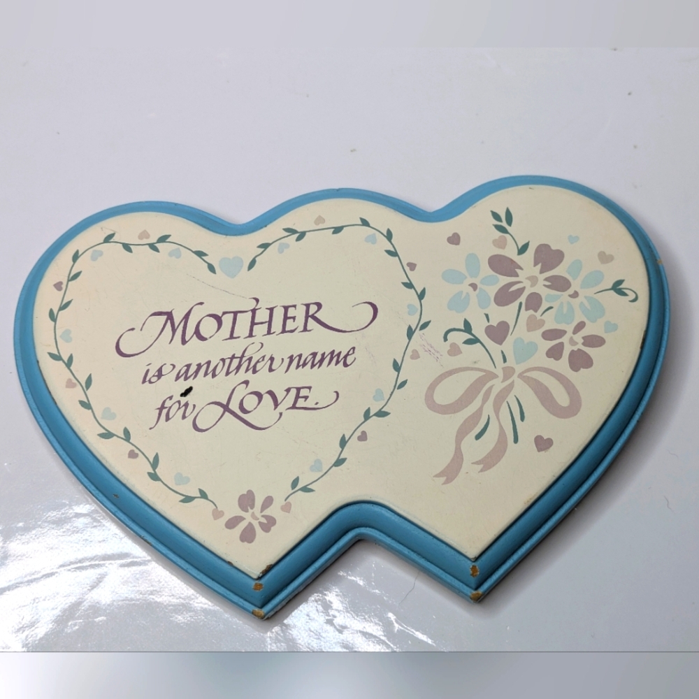 Vintage Double Heart-Shaped Decorative Plaque with Stand.